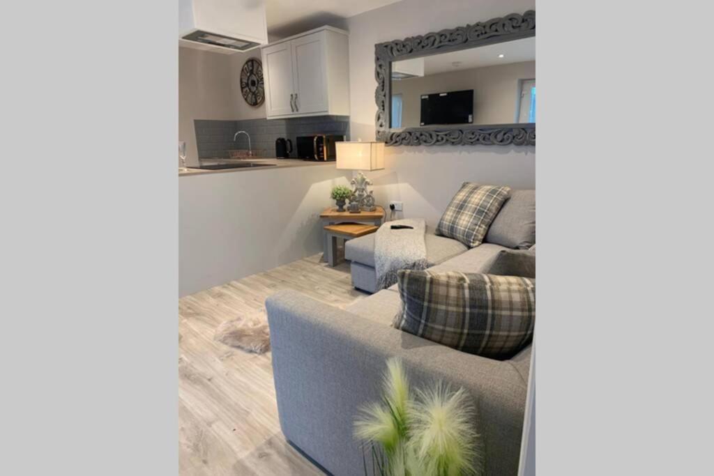 Luxury Five Star Cottage One Tantobie Kültér fotó