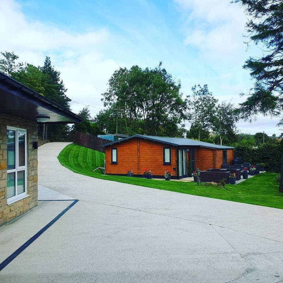 Luxury Five Star Cottage One Tantobie Kültér fotó